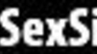 Sexy 3D ebony hottie getting fingered by the pool porn video